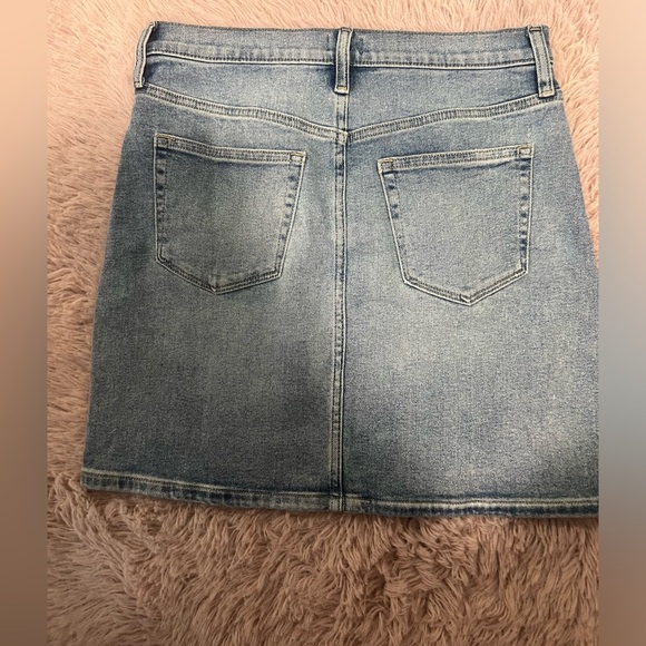 J Crew Factory Denim mini skirt. Color Indigo Dream Wash, Size 0 - Picture 5 of 5